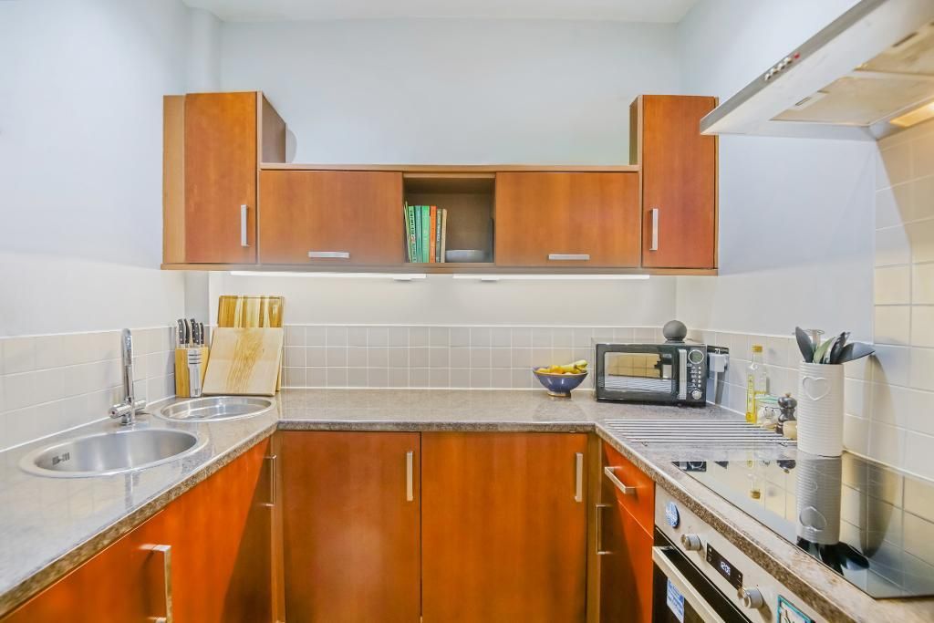 Property photo 3 of 22 Kitchen