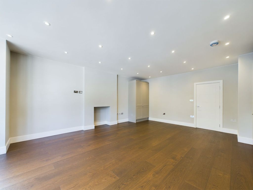 Property photo 3 of 17 Living Area