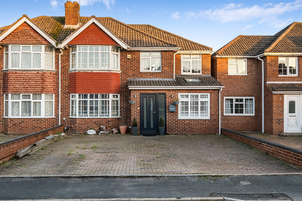 Property photo 1 of 21 Charmingbrickhomesatdusk