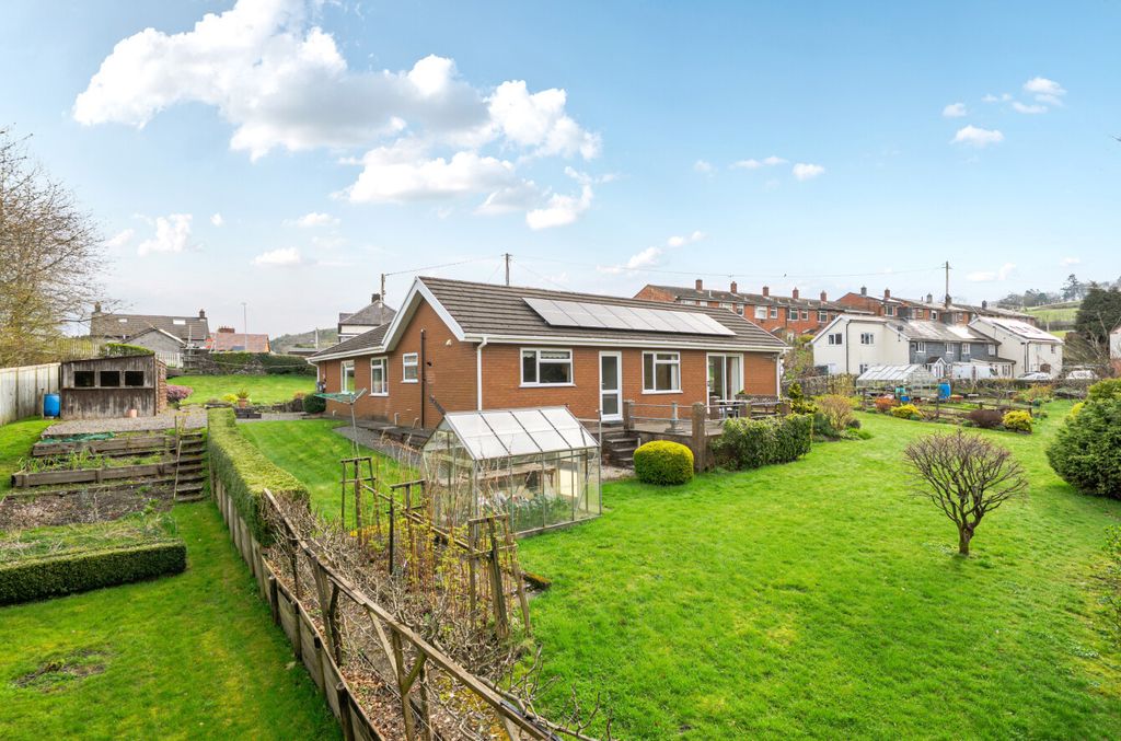 Property photo 1 of 24 1433867-1-69cc21B...