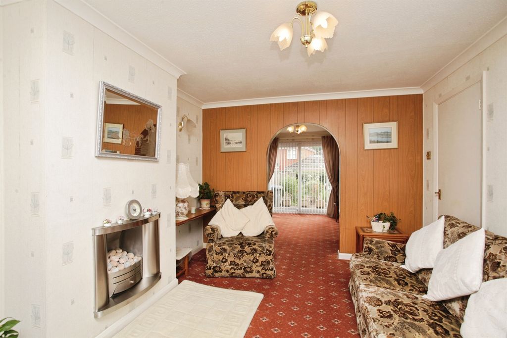 Property photo 3 of 17