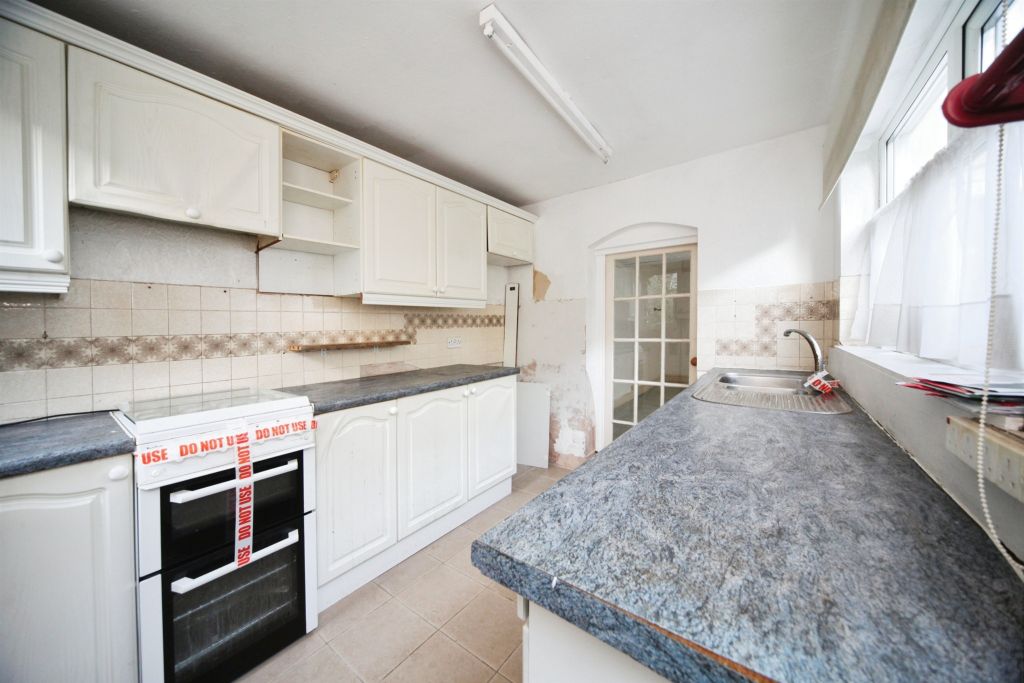 Property photo 2 of 17
