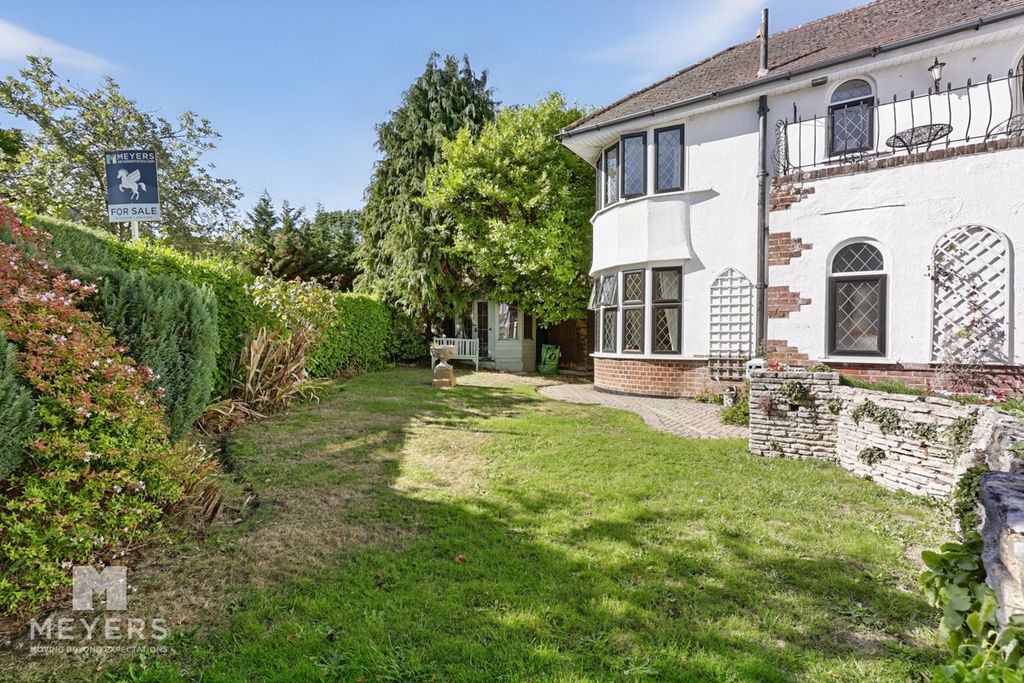 Property photo 3 of 39