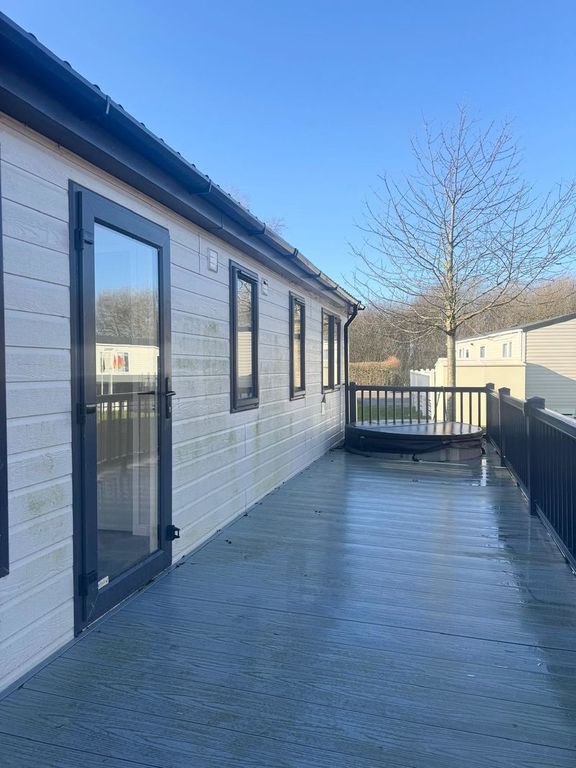 Property photo 2 of 12 Photo 3