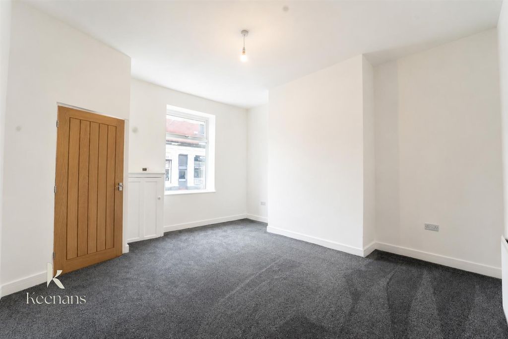 Property photo 3 of 20 P-03.Jpg