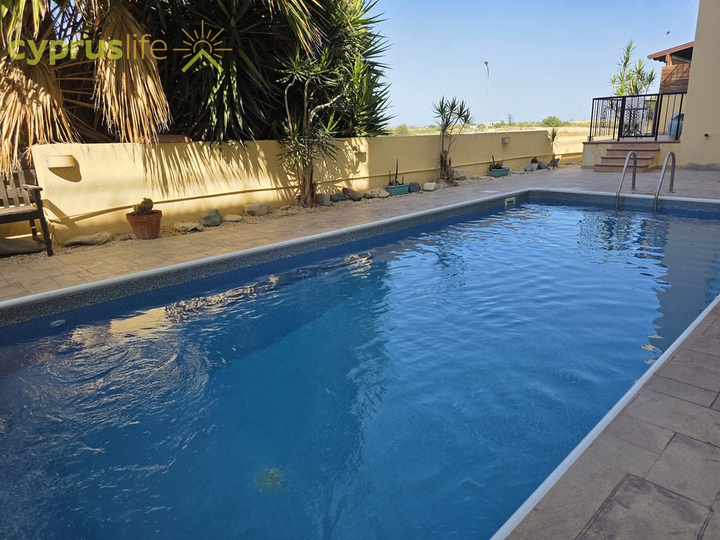 Property photo 1 of 23