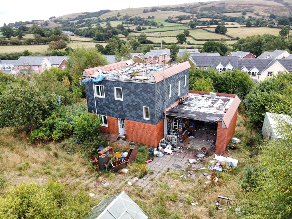 Property photo 3 of 16 Picture No. 04
