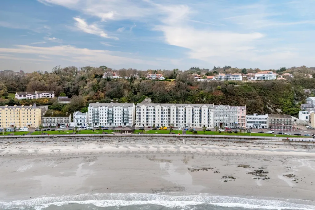 Property photo 3 of 22