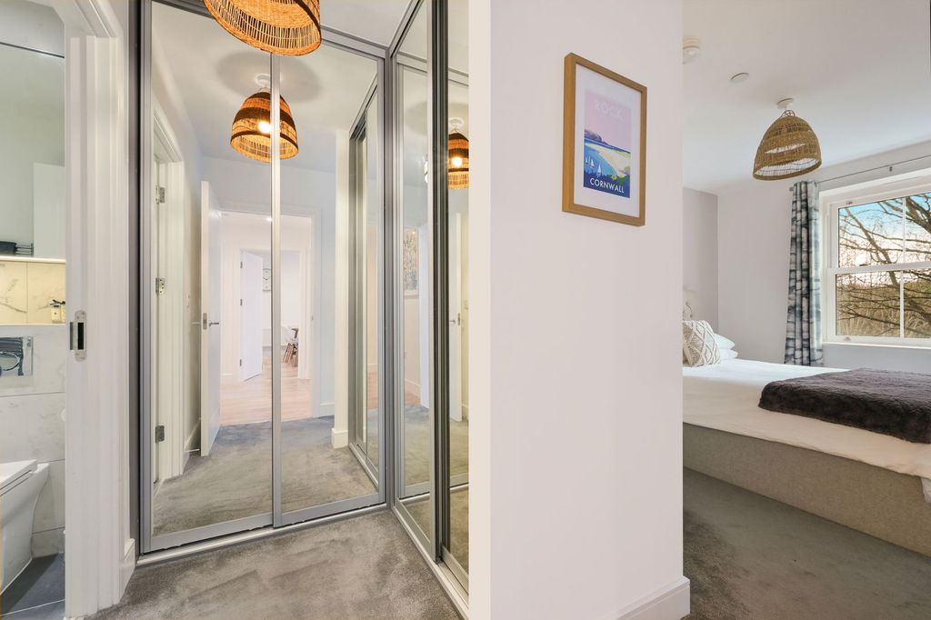 Additional image 12 of 2 bed flat for saleStation Road East, Oxted, Oxted RH8