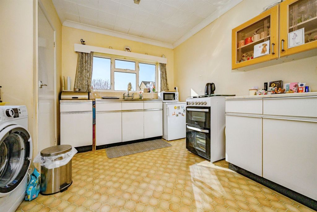 Property photo 3 of 16