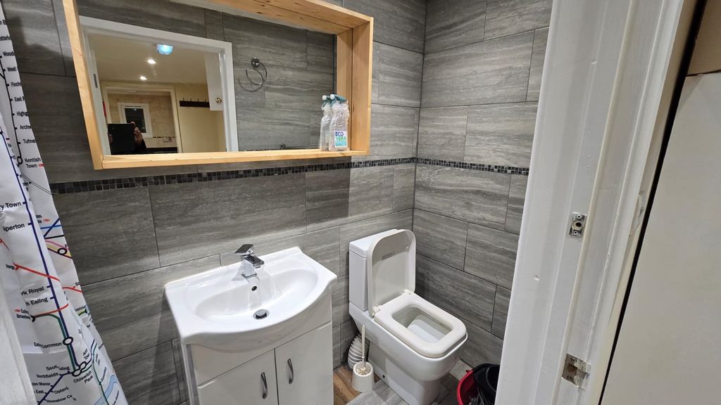 Property photo 3 of 3