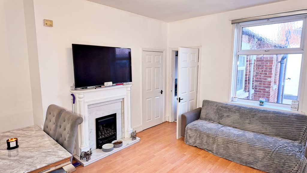 Property photo 2 of 26