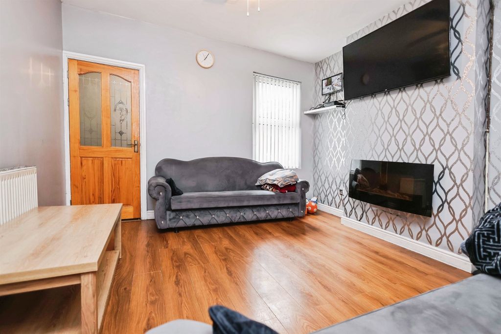 Property photo 3 of 17