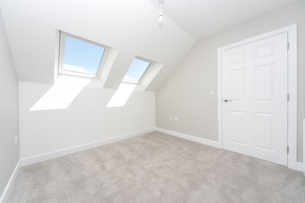 Property photo 3 of 12 Bedroom