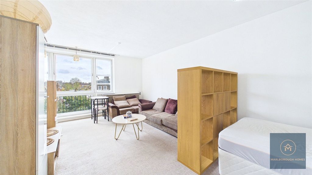 Property photo 2 of 30 Picture No. 15