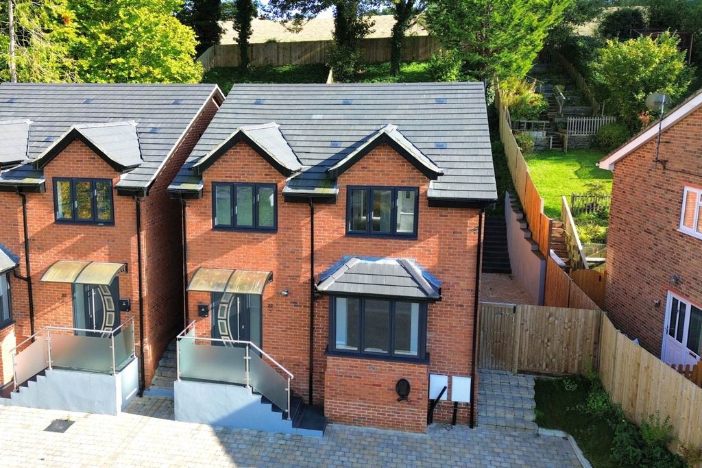 Property photo 1 of 16