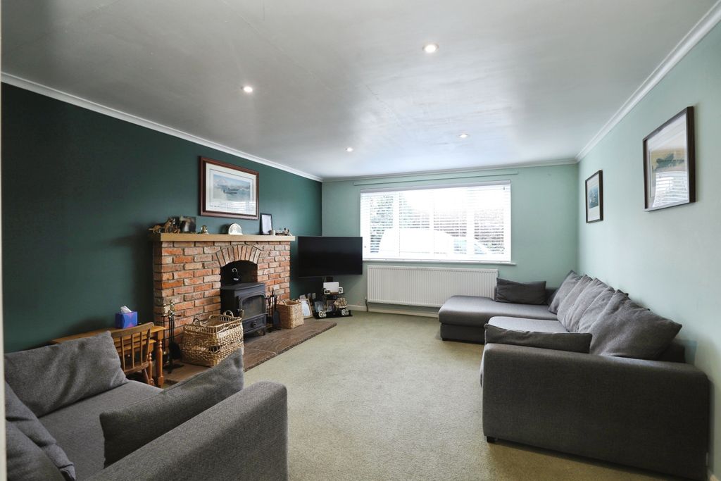 Property photo 2 of 15