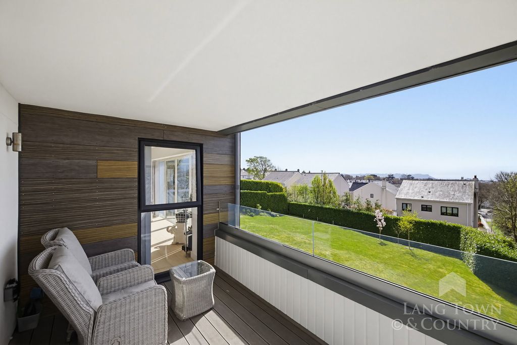 Property photo 3 of 22