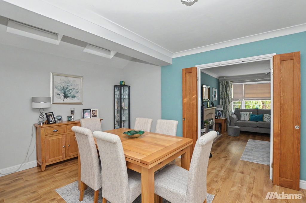 Property photo 2 of 35