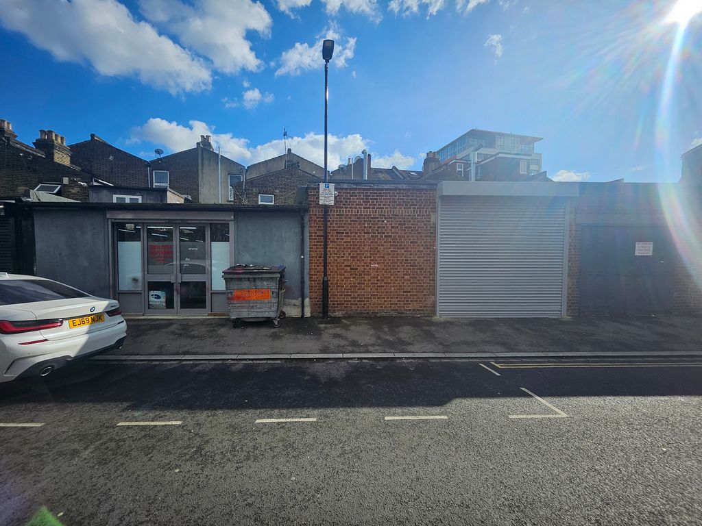 Property photo 3 of 5
