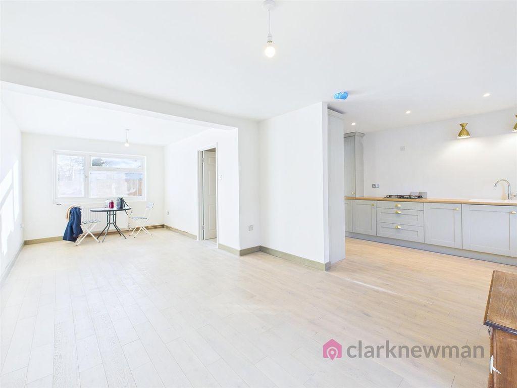 Property photo 3 of 17 Living Room &amp; Kitchen