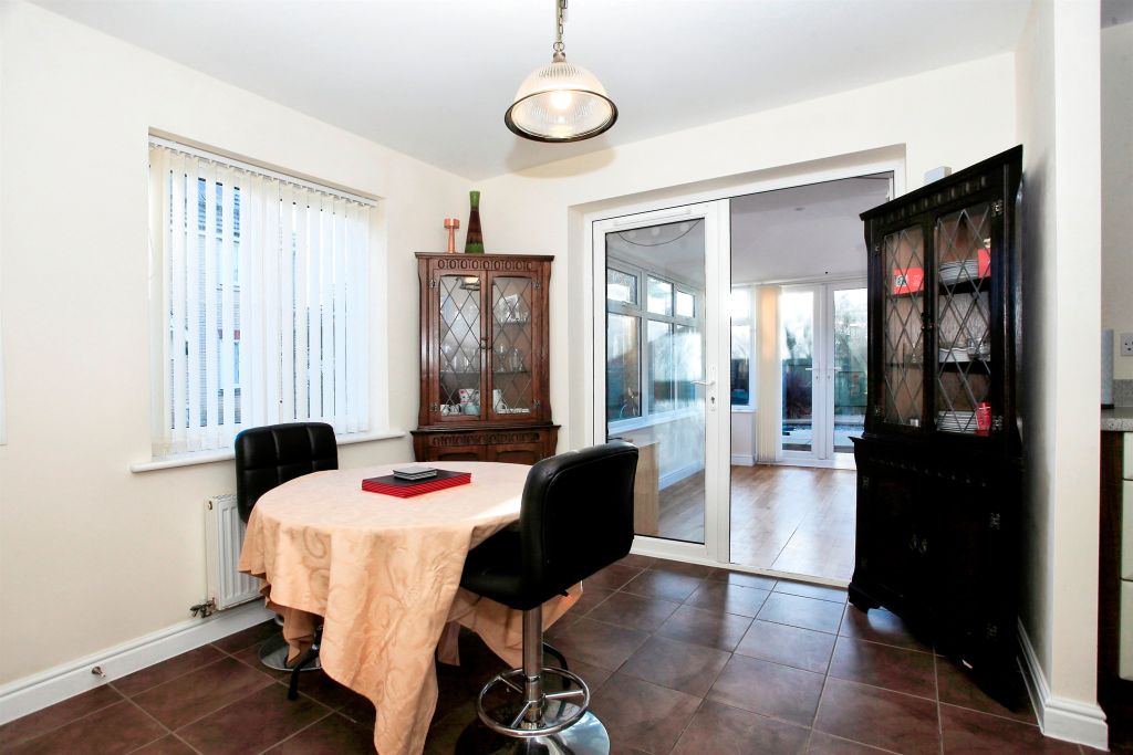 Property photo 2 of 17 Dining Room