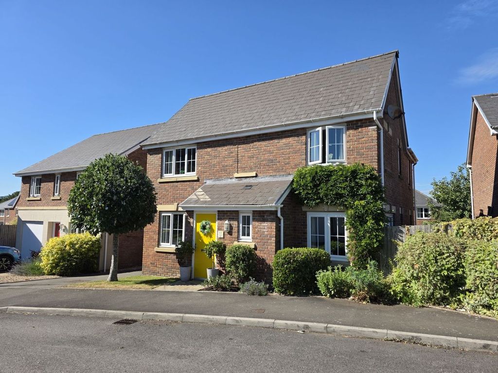 4 bed detached house for saleSchool Way, Llanfoist, Abergavenny NP7