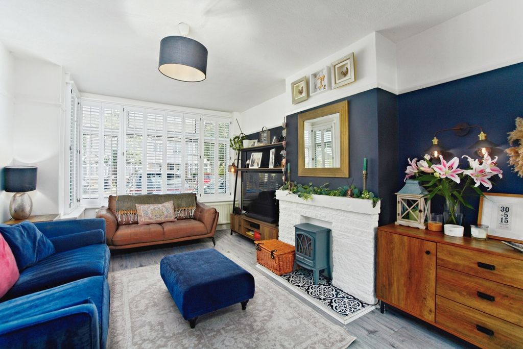 Property photo 2 of 19 Pbox-Img.Jpg