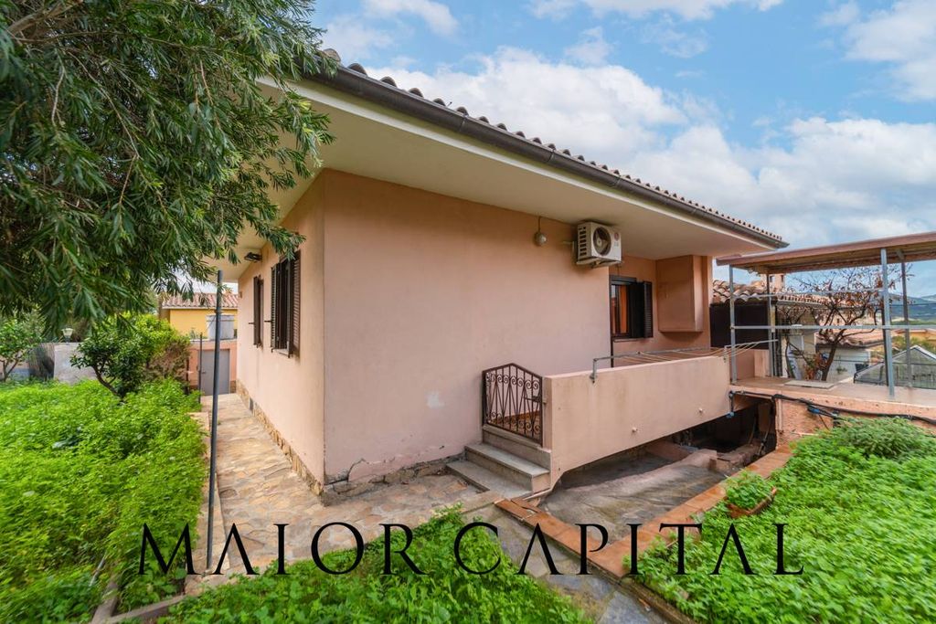 Property photo 2 of 36