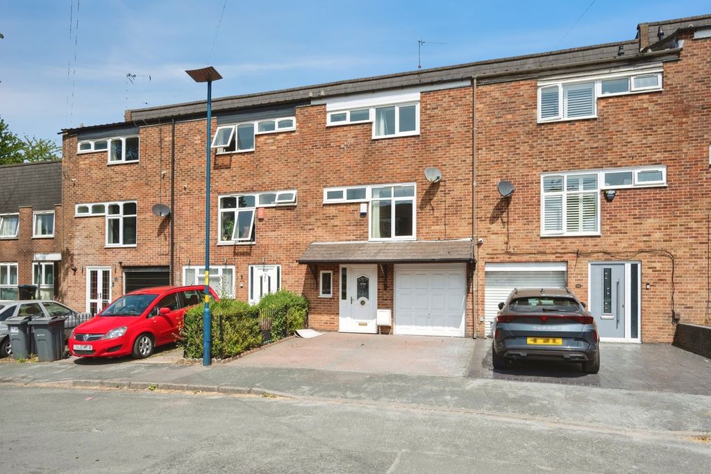 Property photo 1 of 17 Pbox-Img.Jpg