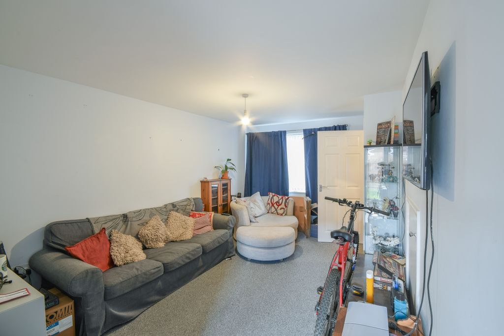 Property photo 3 of 19