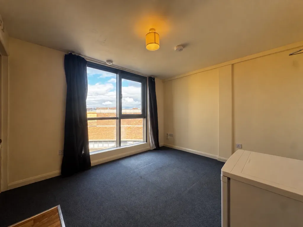 Property photo 3 of 5