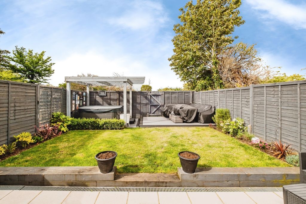 Property photo 2 of 27 Pbox-Img.Jpg