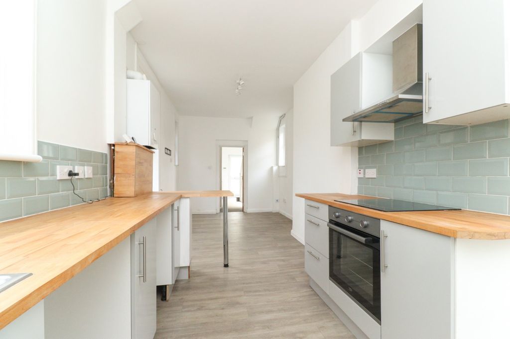 Property photo 3 of 11 Picture 3