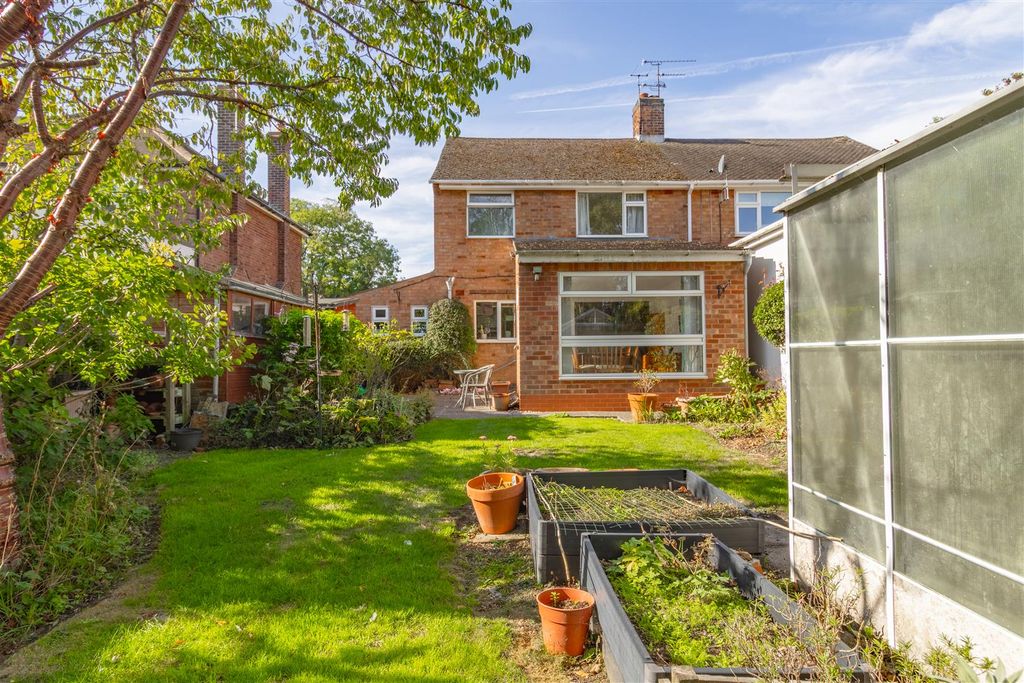Property photo 2 of 32