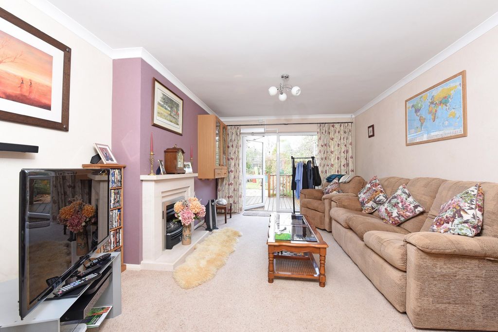 Property photo 2 of 10