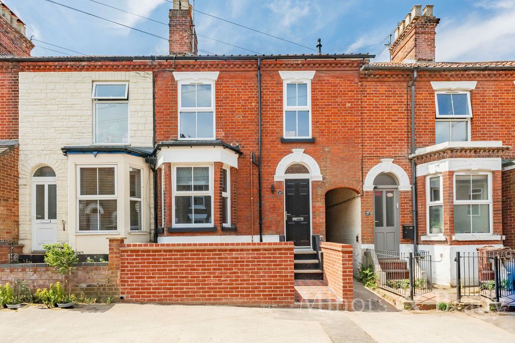 Property photo 1 of 26