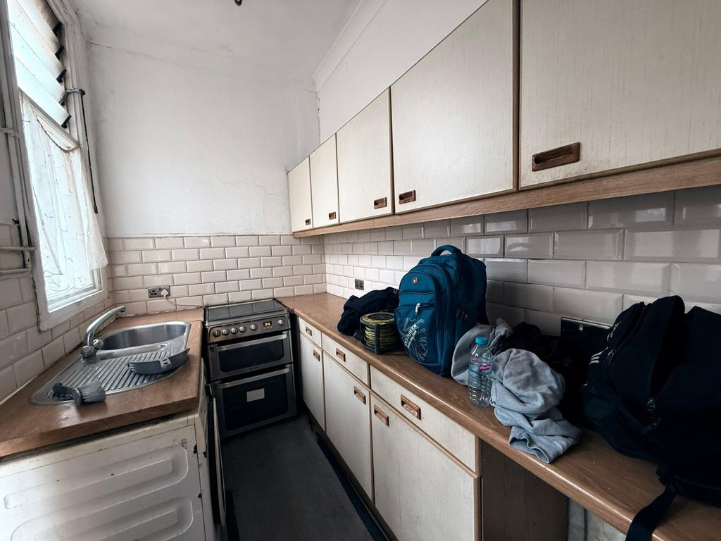 Property photo 3 of 14 Gallery