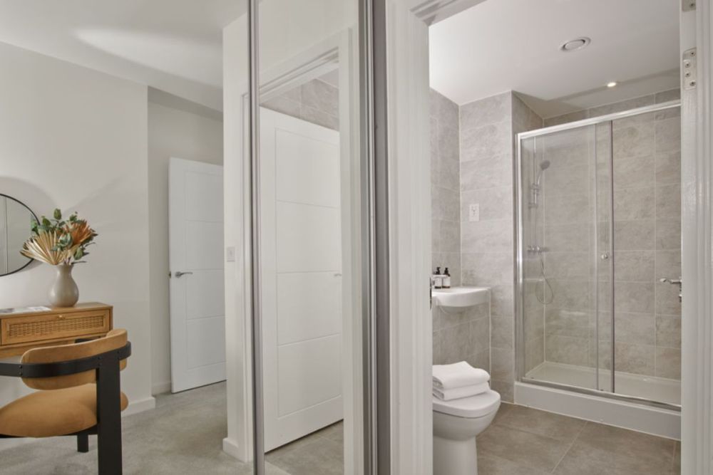 Additional image 6 of 2 bed flat for sale"Type 14 - Grand Court" at Overgate, Milton Keynes MK9