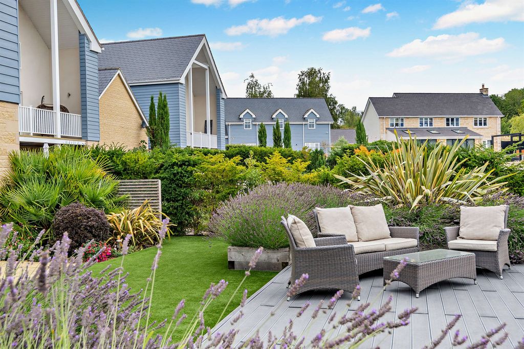 Property photo 3 of 22