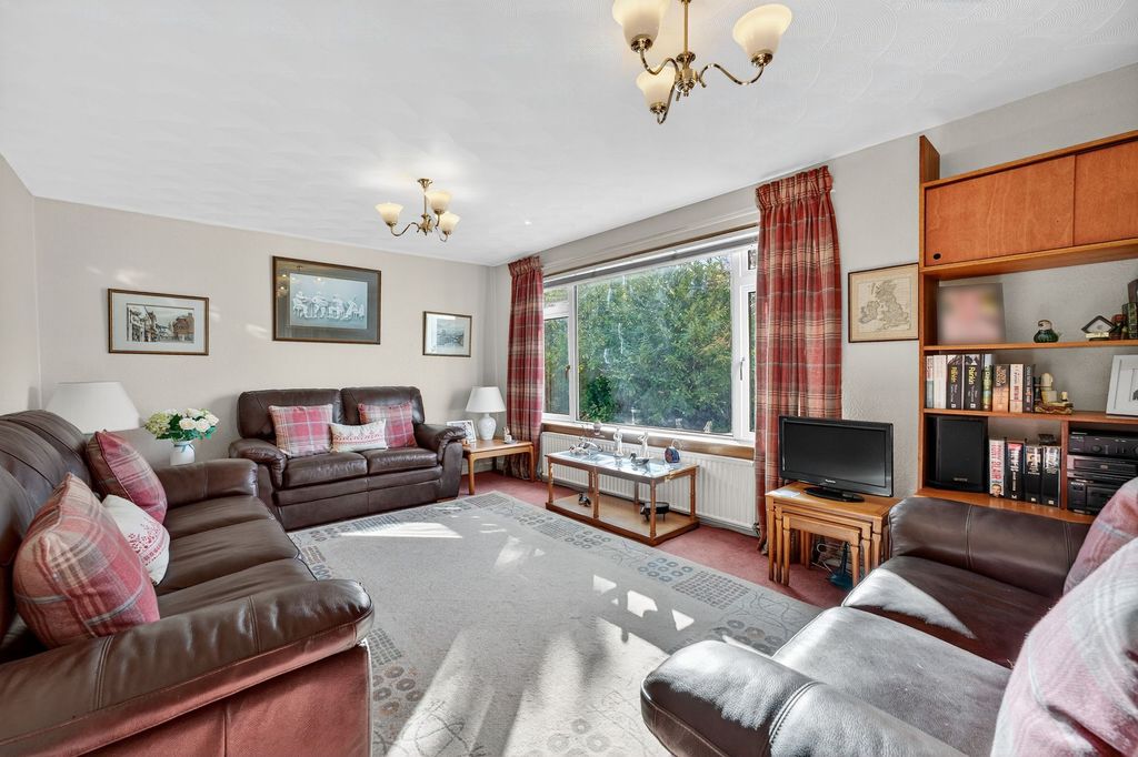 Property photo 2 of 31