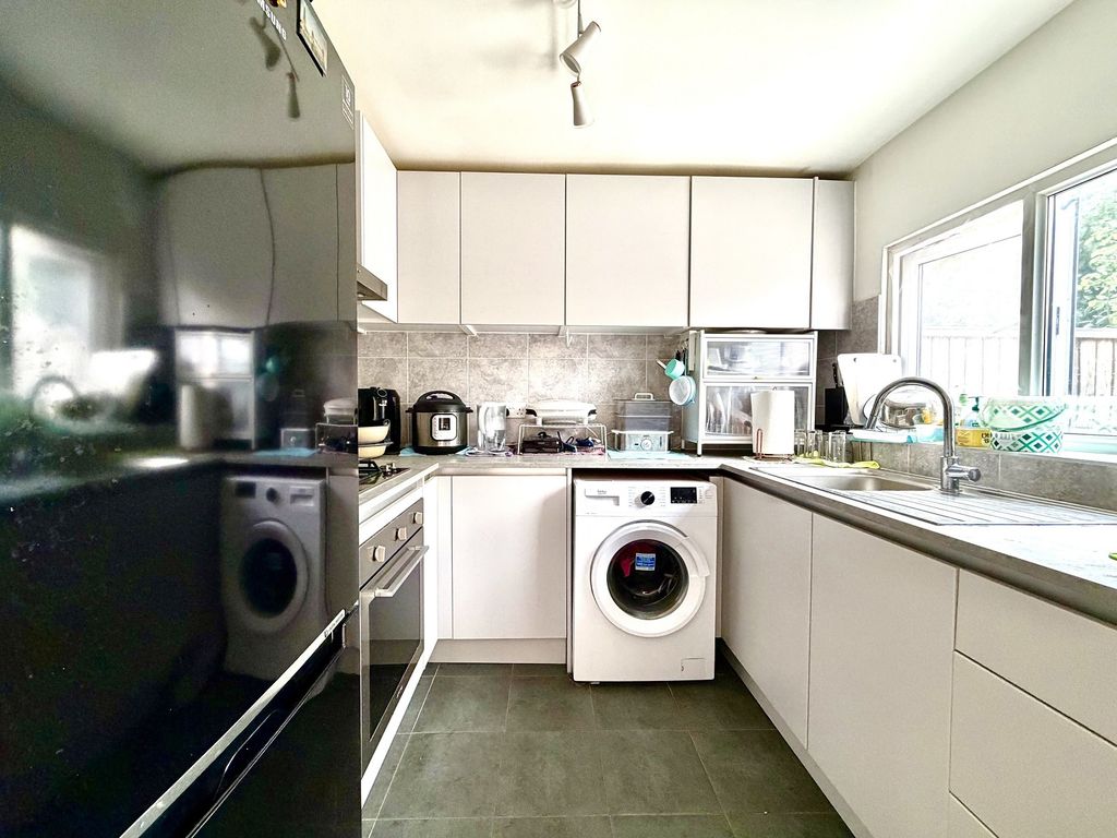 Property photo 3 of 11 Not Specified