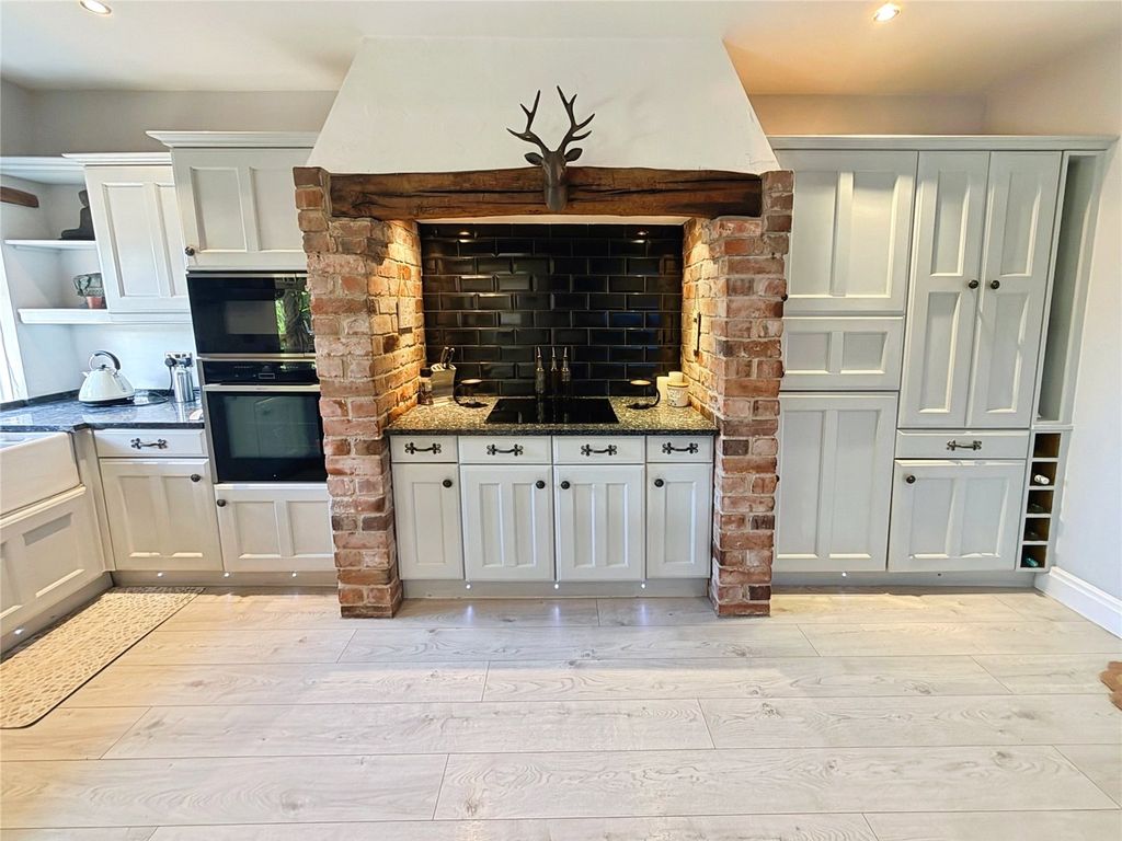 Property photo 2 of 42 Breakfast Kitchen