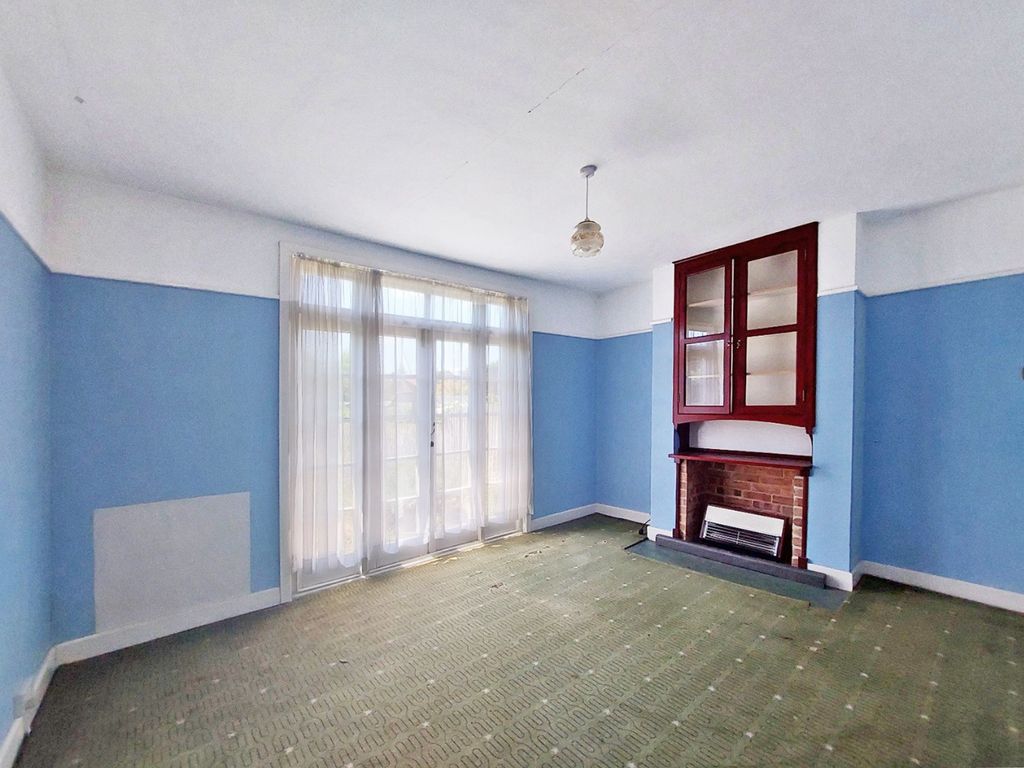 Property photo 2 of 10 4344705