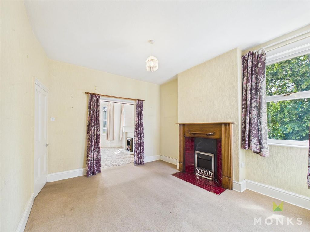 Property photo 2 of 16 Cam05160G0-Pr0089-Still005.Jpg
