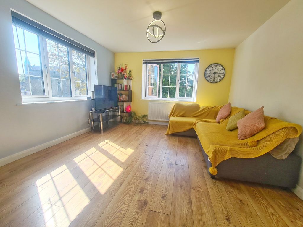 Property photo 2 of 8 Picture No. 03