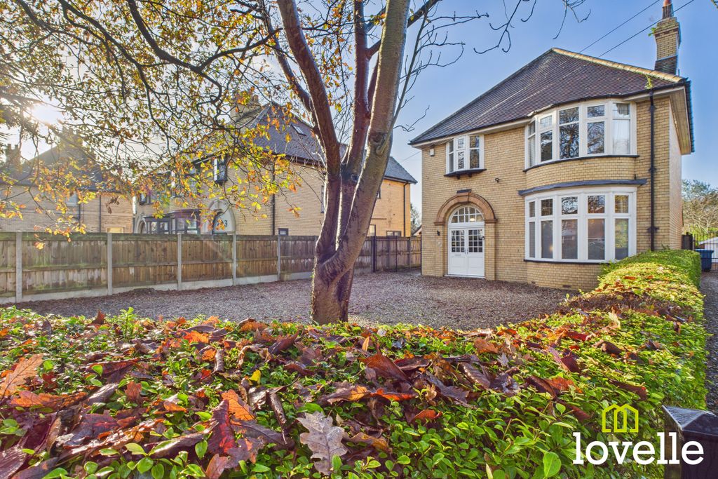 Property photo 1 of 52