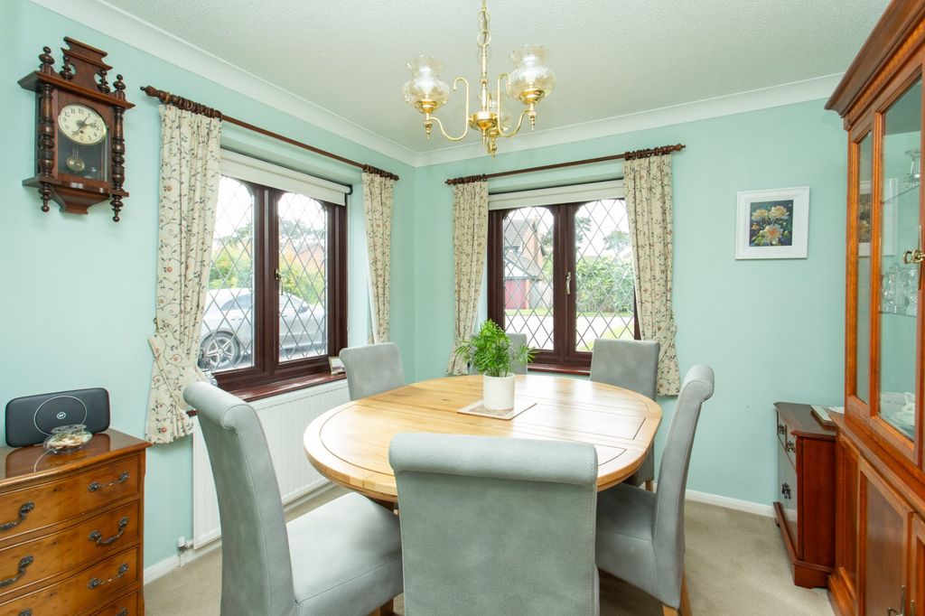 Property photo 3 of 18 Picture 3