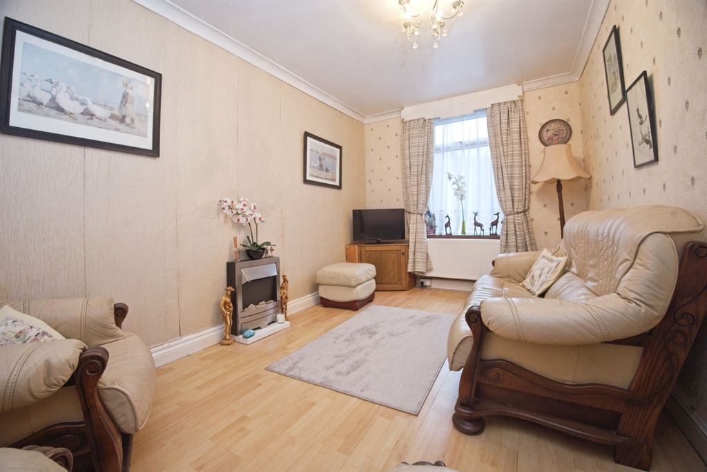 Property photo 3 of 26