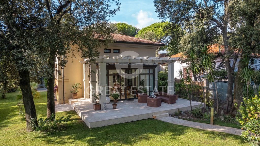 Property photo 1 of 39 Exteriors